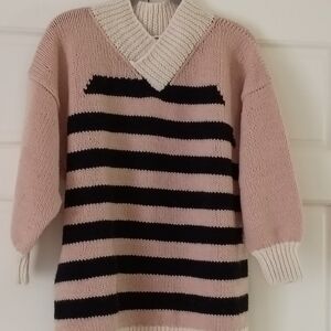 Anne Mieke hand-knit Wool  sweater.oversize Size size S.Pit To Pit 23".NewNoTag